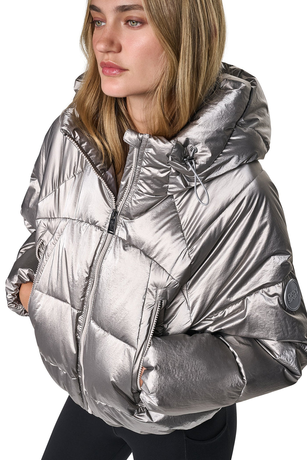 SHORT HOODED PUFFER