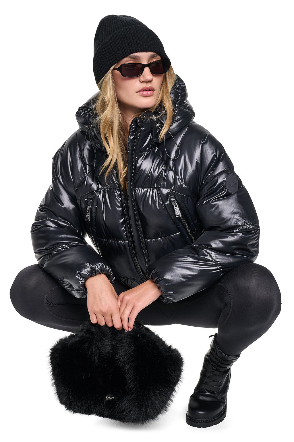 SHORT HOODED PUFFER
