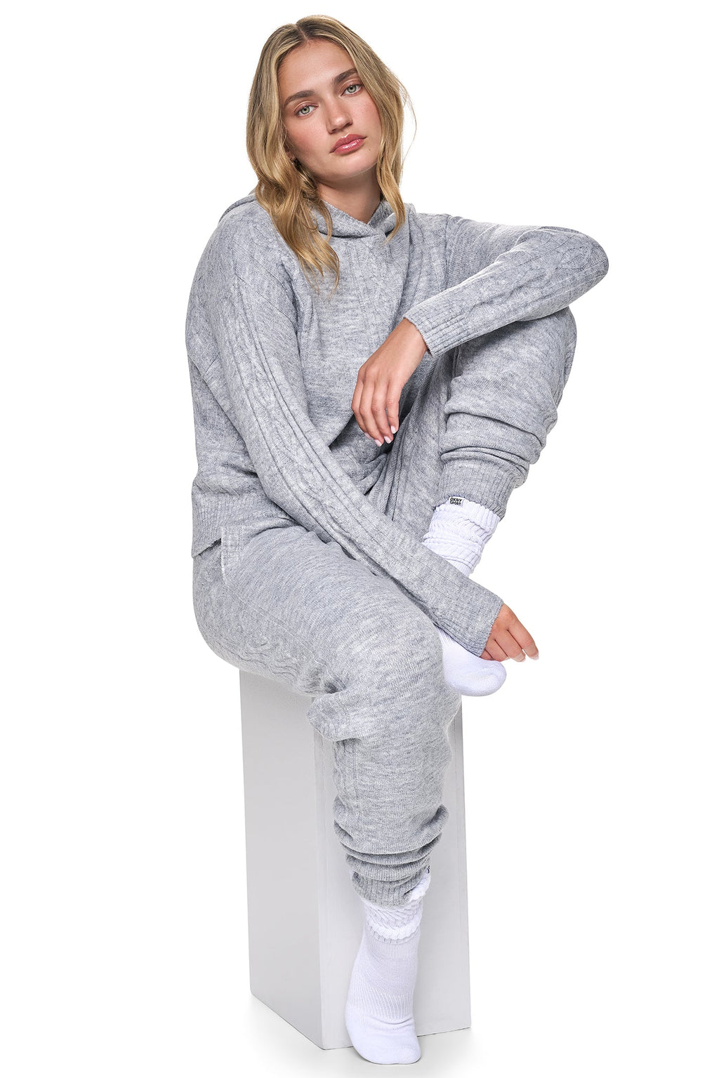 COZY CABLE SWEATER HOODIE