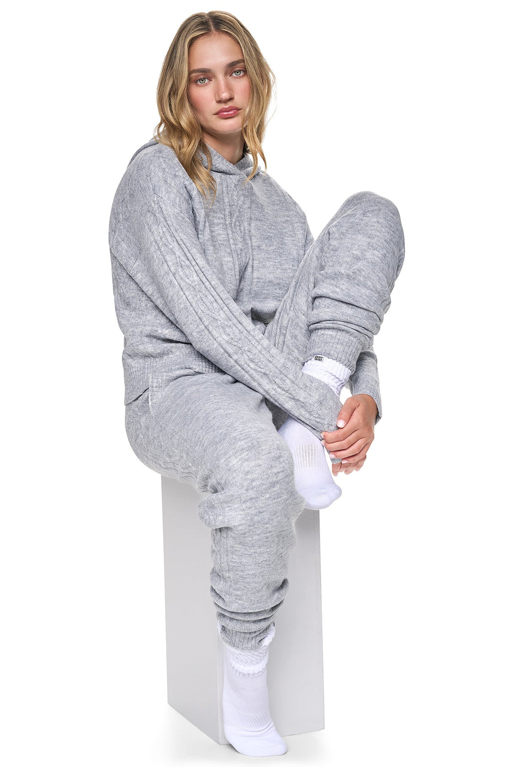 COZY CABLE HIGH-RISE SWEATER JOGGER