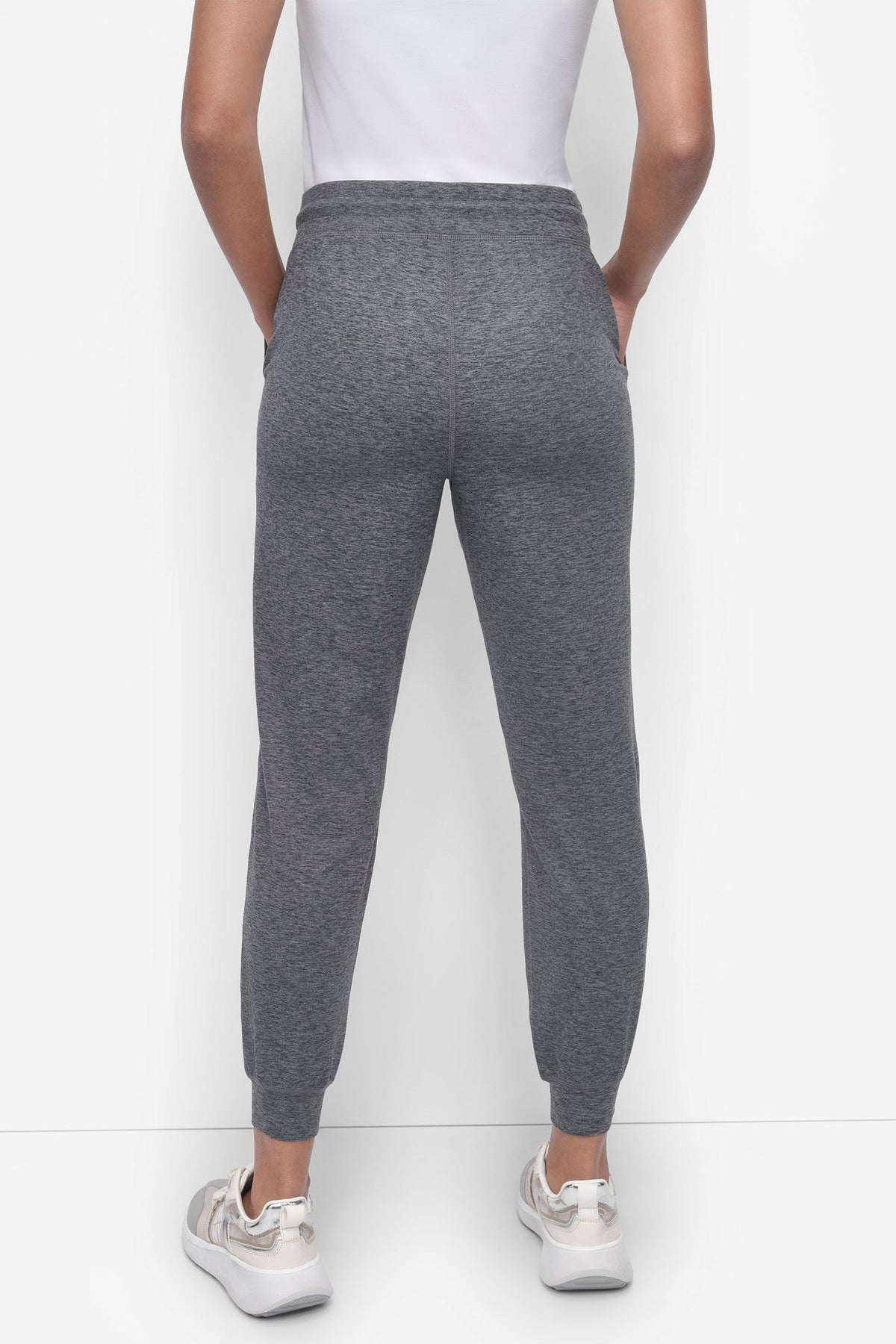 CROPPED HIGH-RISE SLIM JOGGER