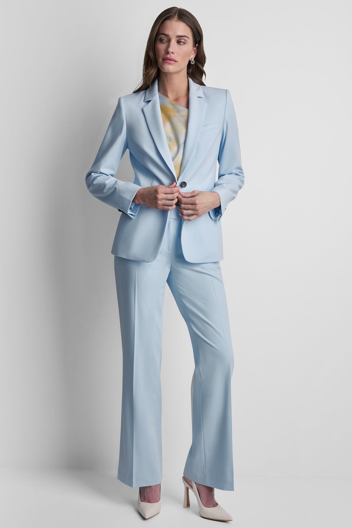 SINGLE BUTTON FRONT BLAZER