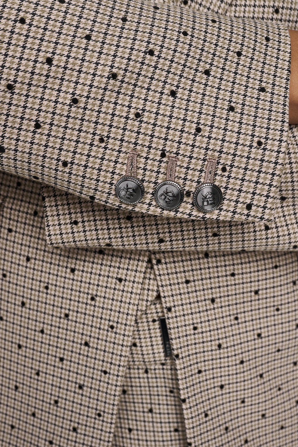 ONE BUTTON COLLAR BLAZER