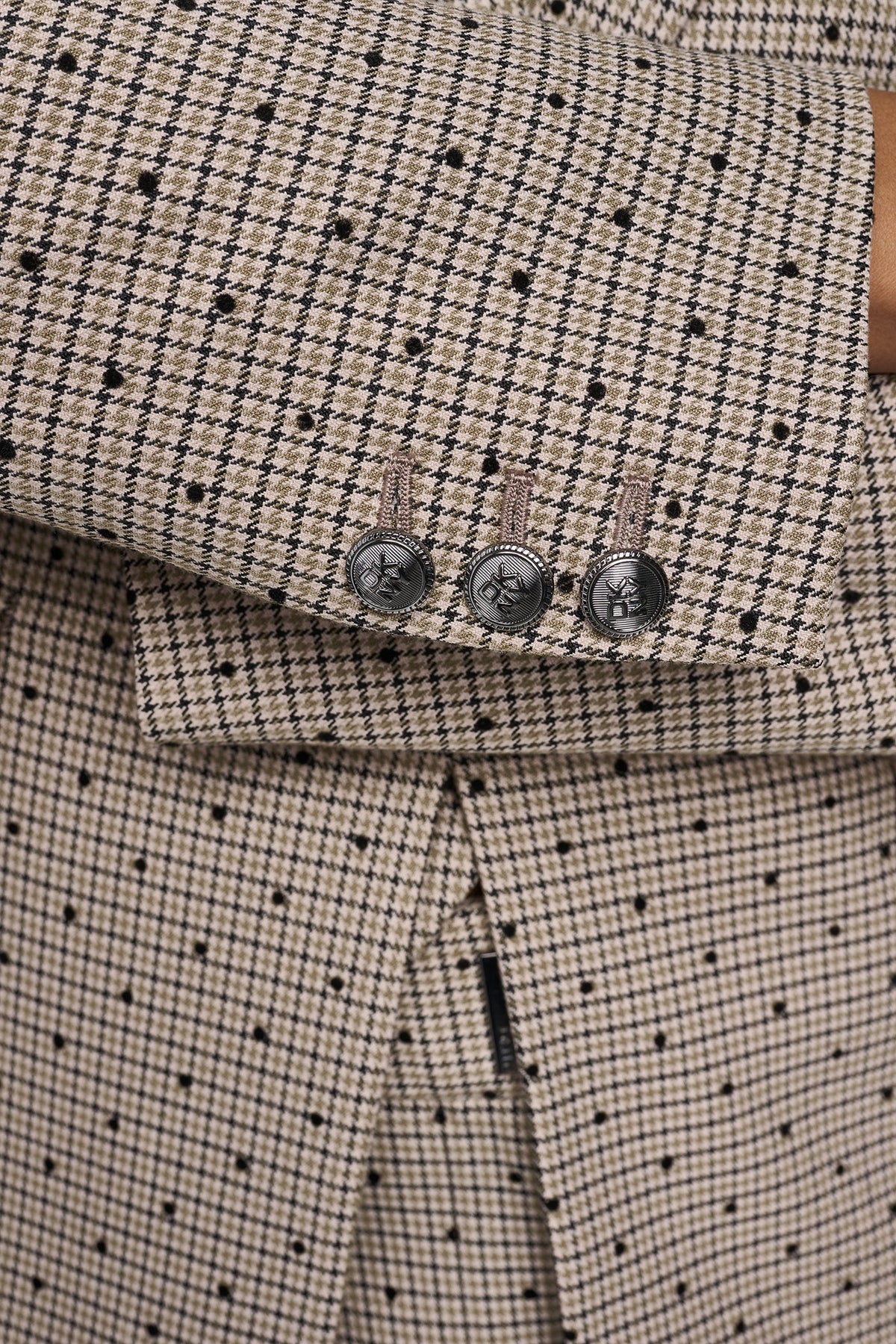 ONE BUTTON COLLAR BLAZER
