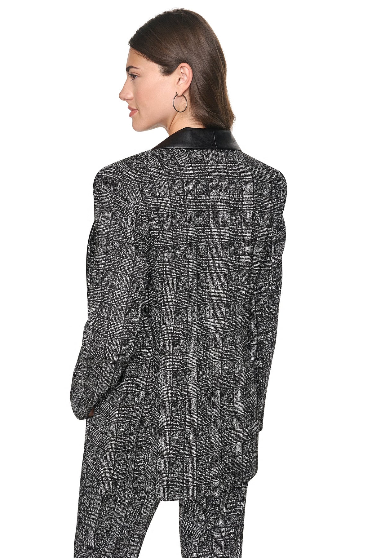 ONE BUTTON BLAZER