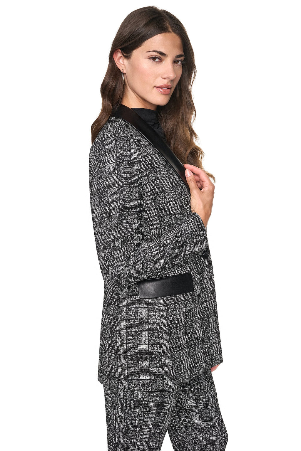 ONE BUTTON BLAZER