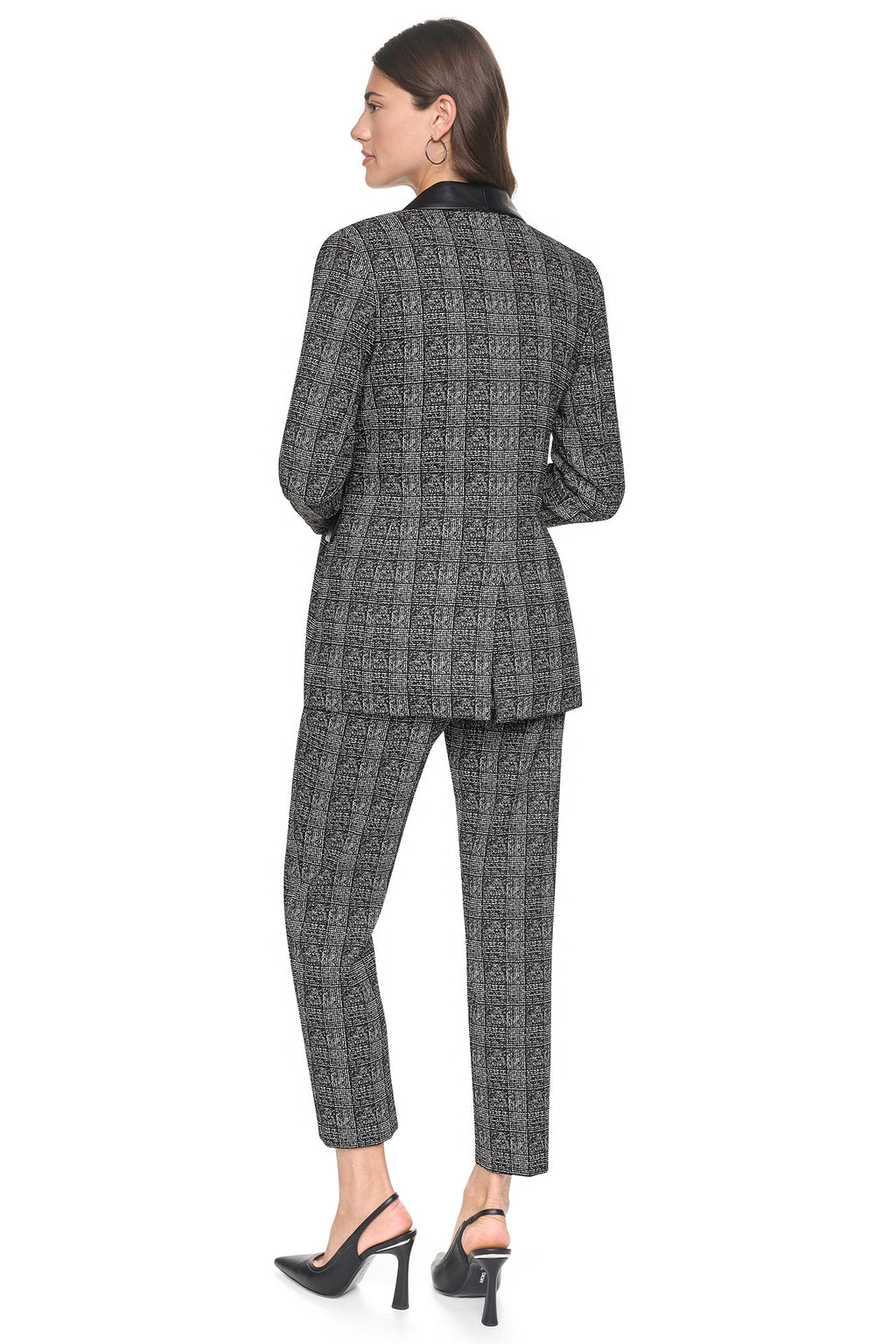 ONE BUTTON BLAZER