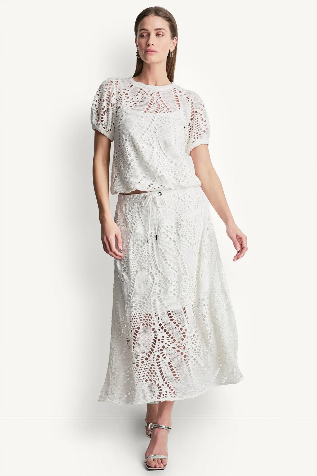 SHORT SLEEVE CROCHET LEAF TOP