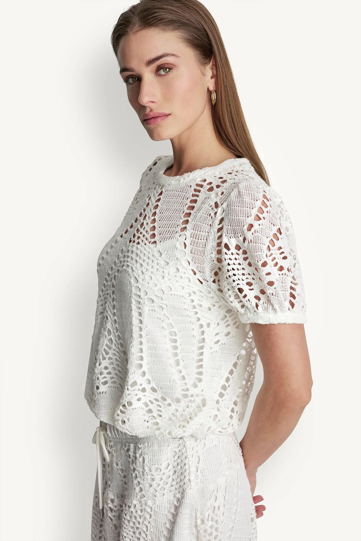 SHORT SLEEVE CROCHET LEAF TOP
