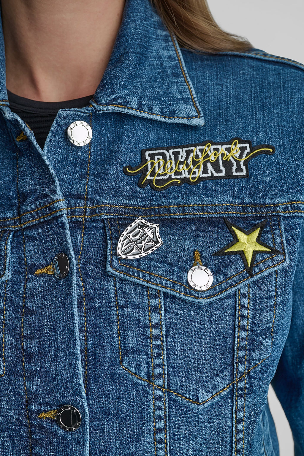 DENIM PINS AND PATCHES TRUCKER JACKET