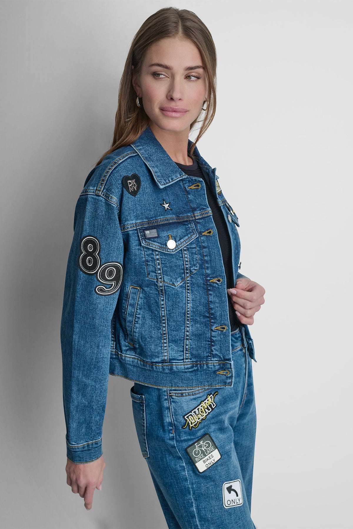 DENIM PINS AND PATCHES TRUCKER JACKET