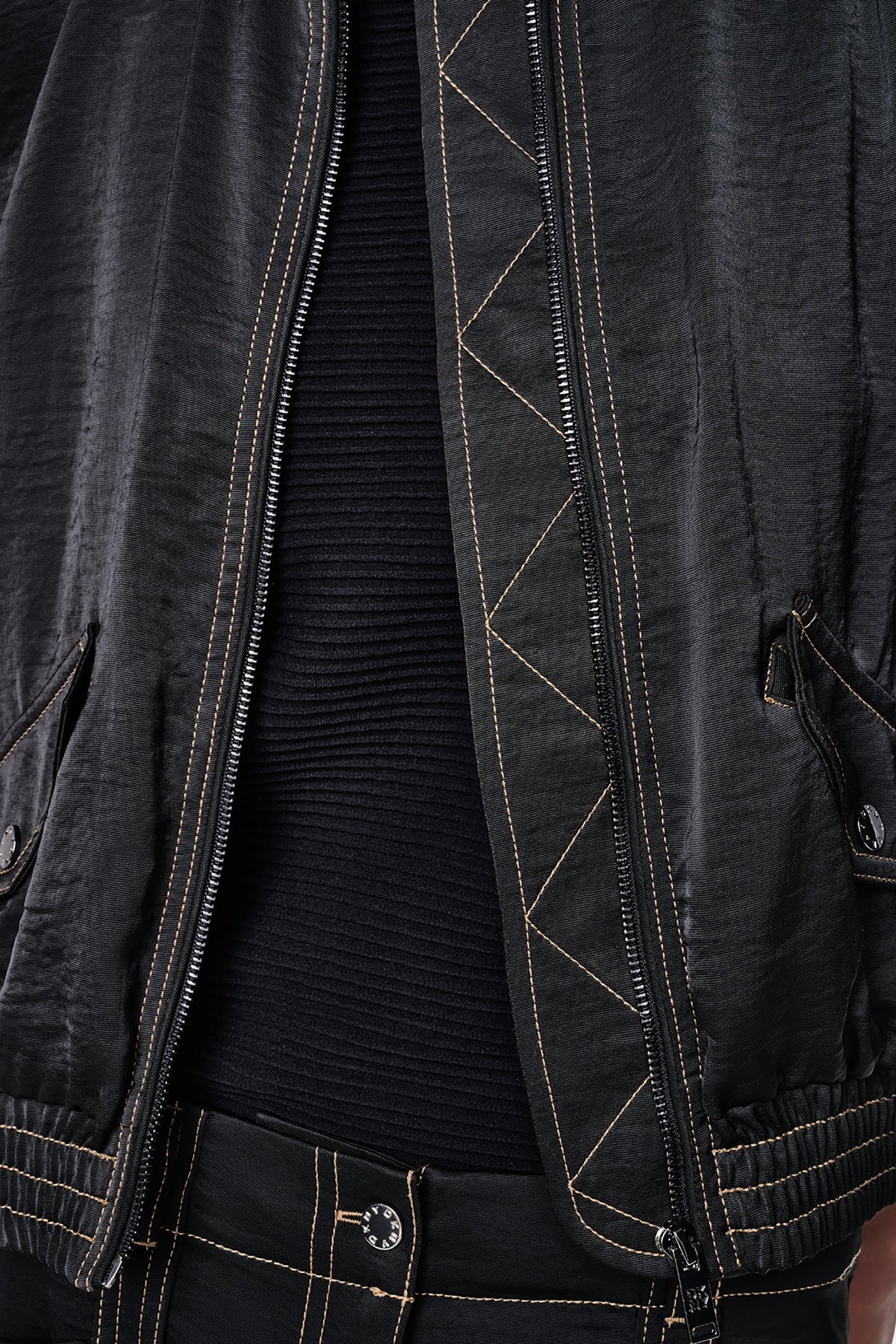 CONTRAST STITCH JACKET