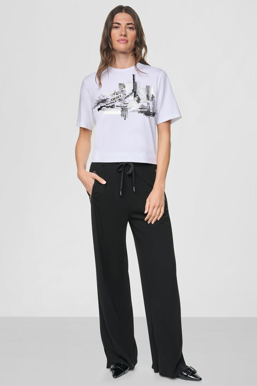 STUDDED NEWSPAPER LOGO TEE
