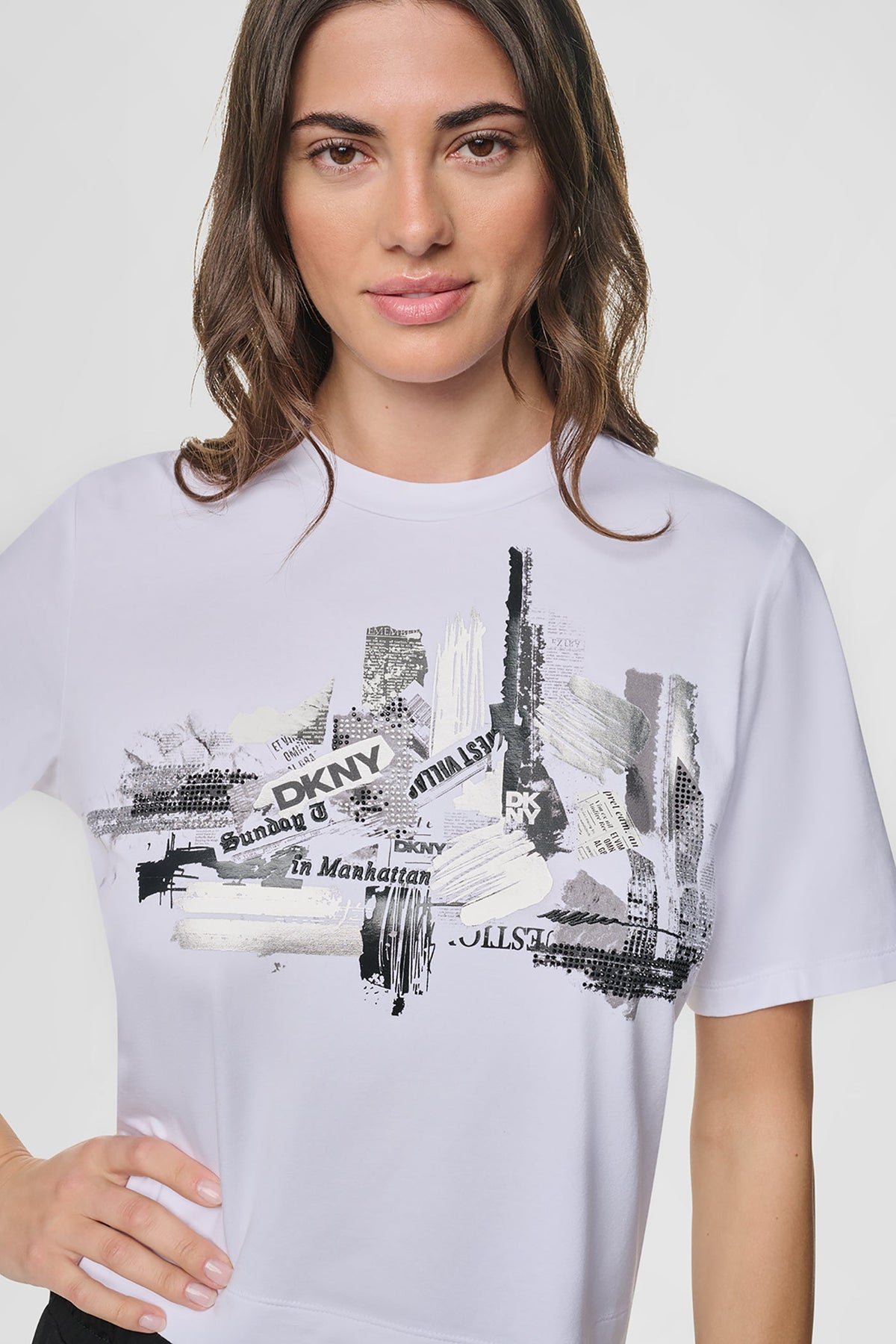 STUDDED NEWSPAPER LOGO TEE