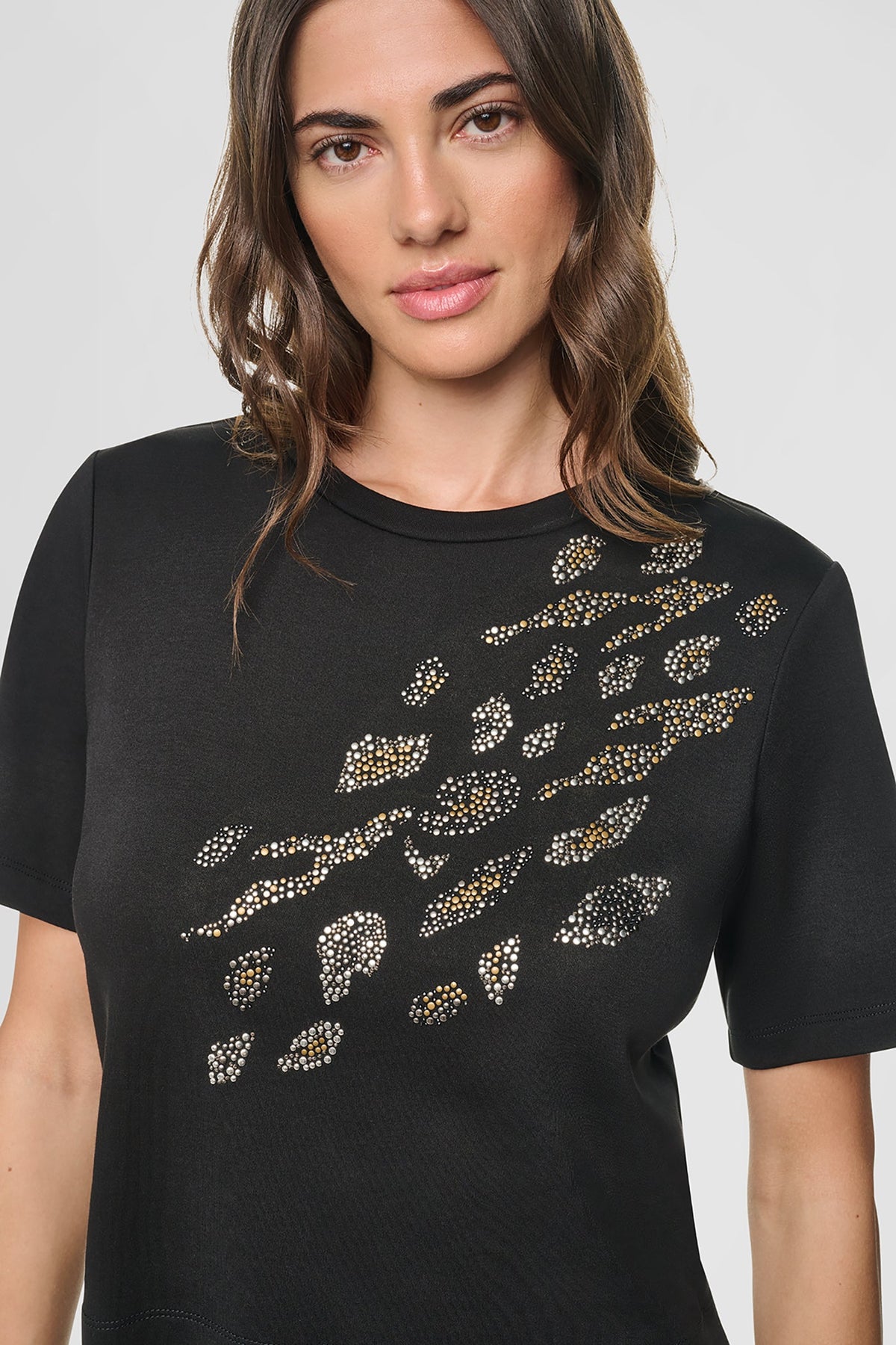 STUDDED LEOPARD TEE
