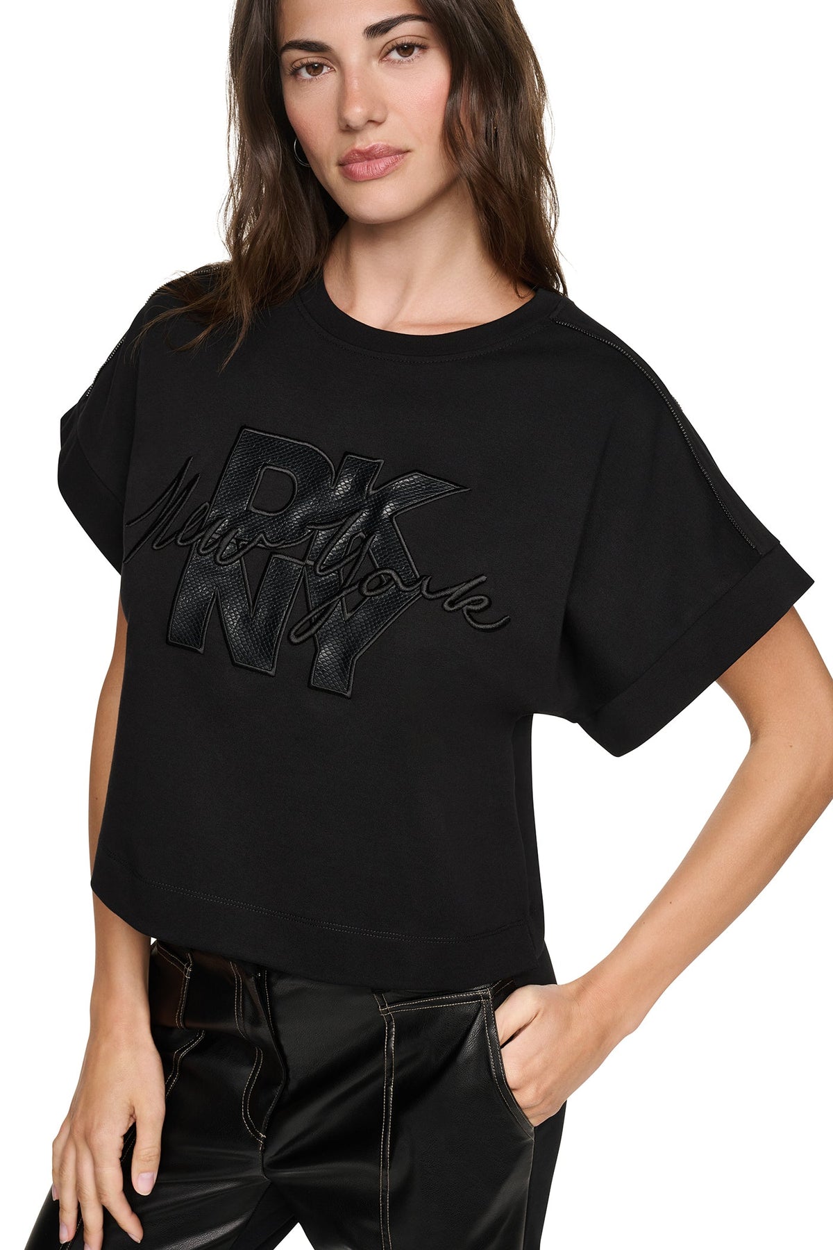 ZIP SHOULDER LOGO TEE