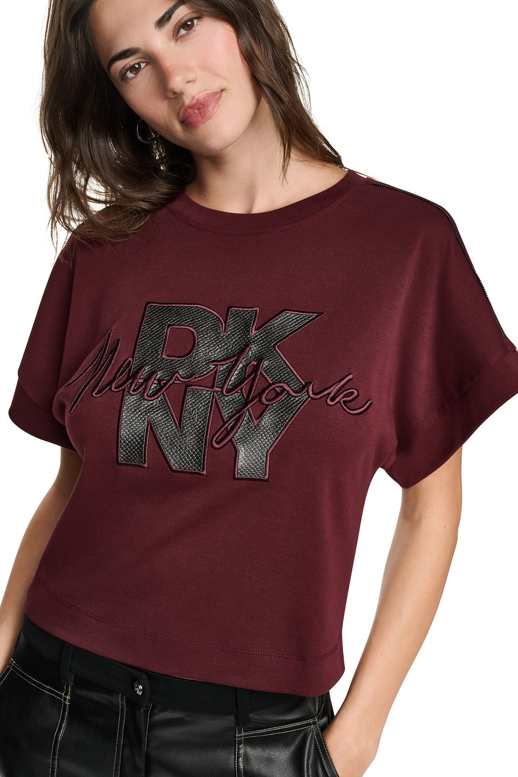 ZIP SHOULDER LOGO TEE