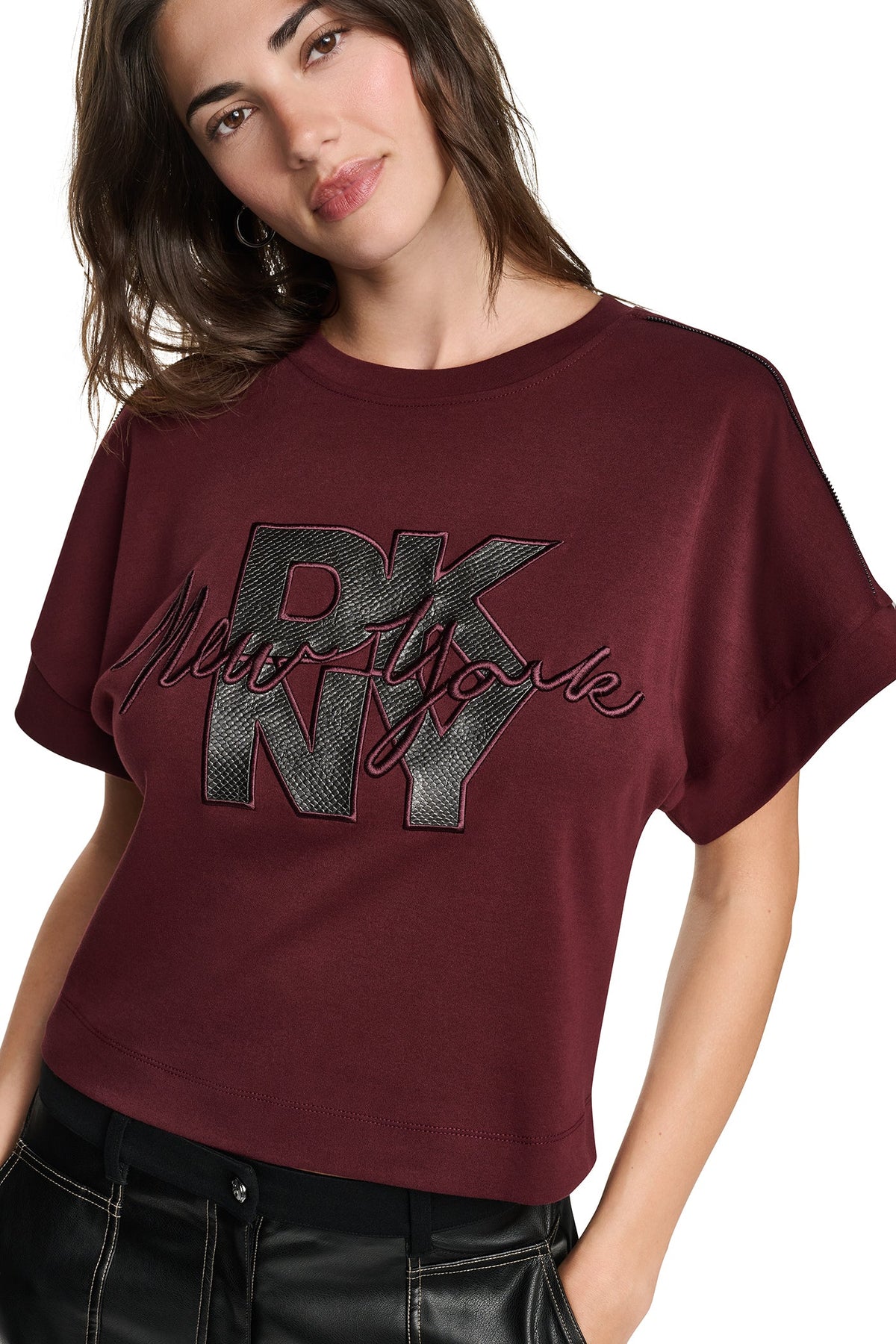 ZIP SHOULDER LOGO TEE
