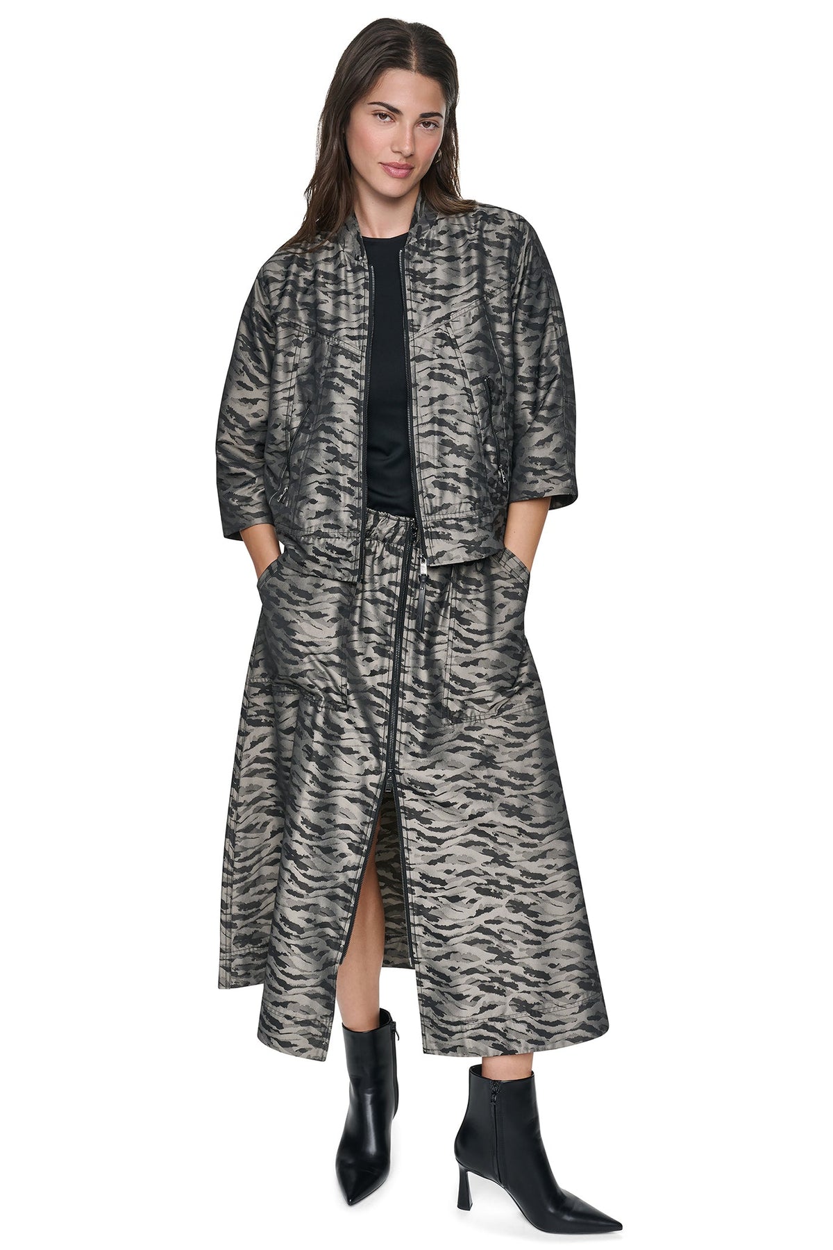 3/4 SLEEVE ANIMAL JACQUARD BOMBER JACKET