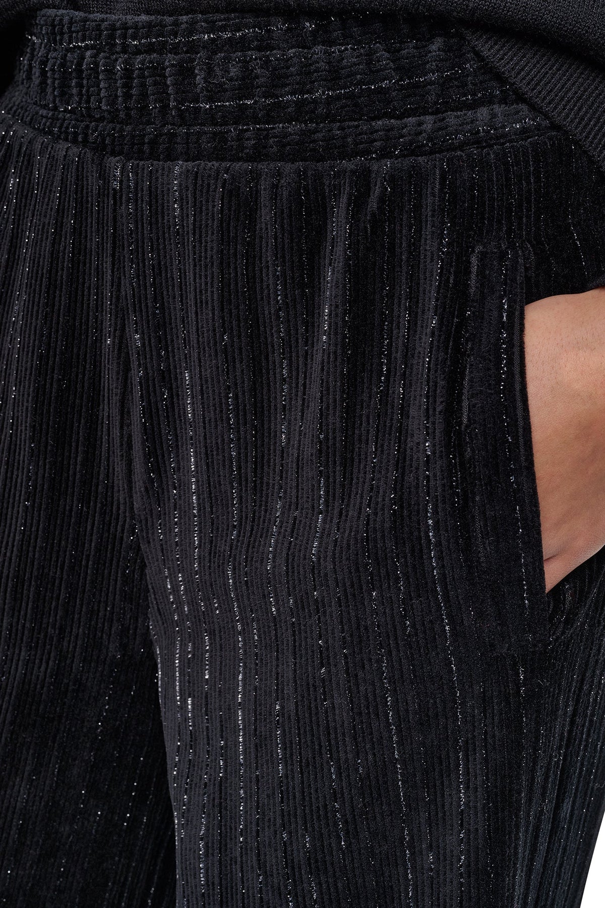 METALLIC VELVET PULL ON SWEATER PANT