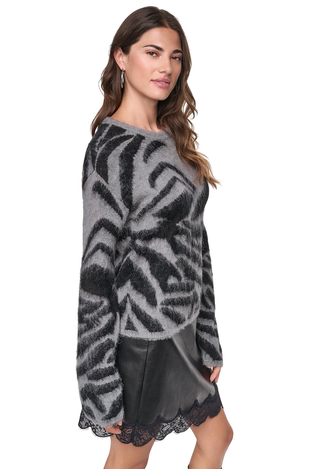 BRUSHED ANIMAL INTARSIA SWEATER