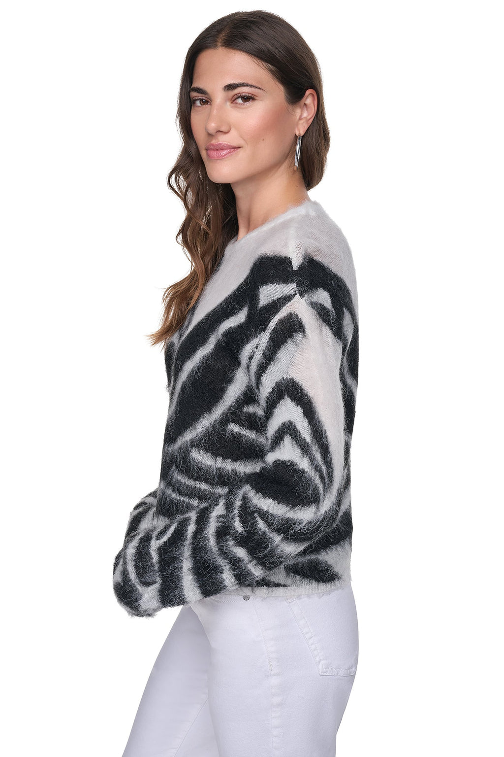 BRUSHED ANIMAL INTARSIA SWEATER