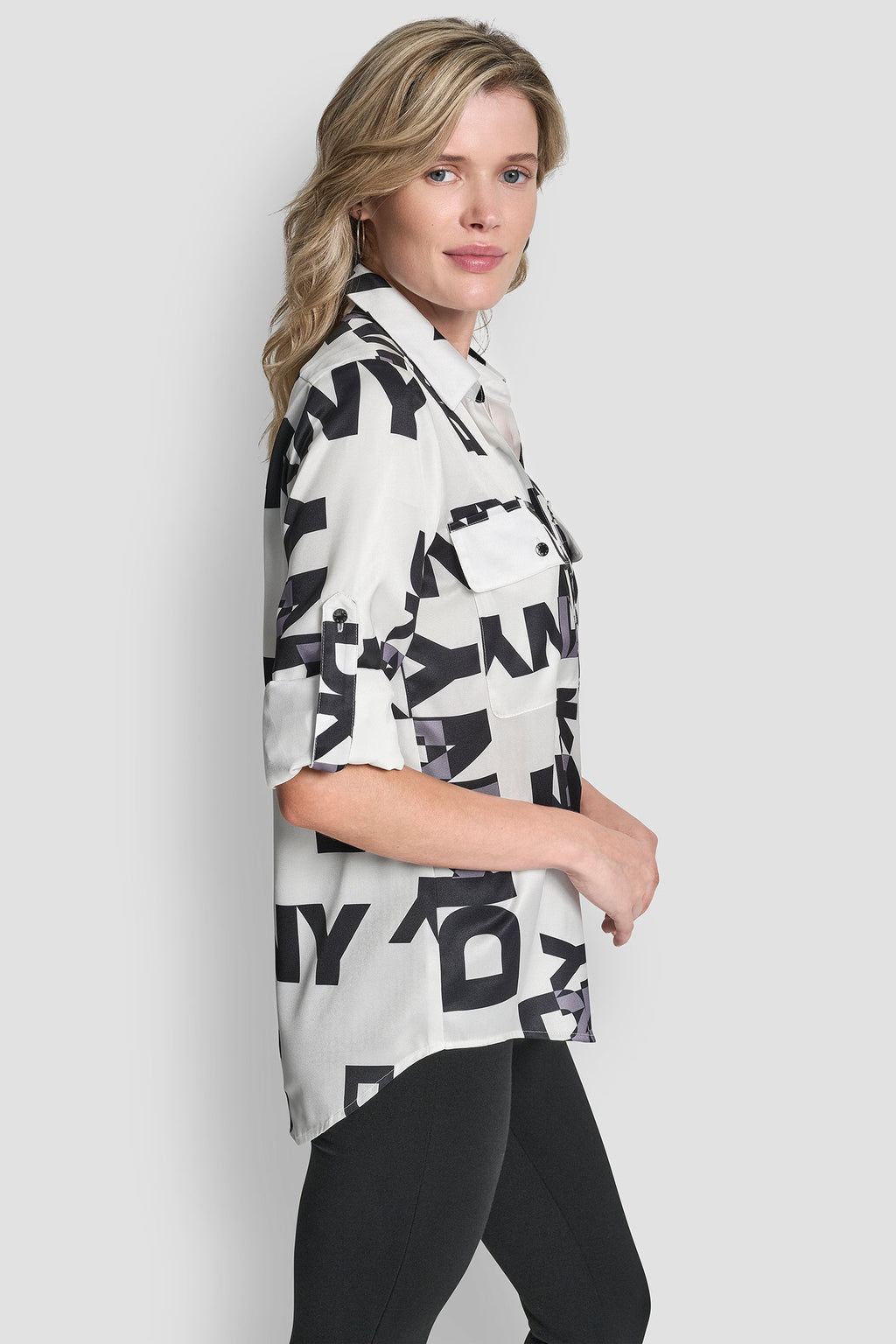 LOGO ROLL TAB SHIRT