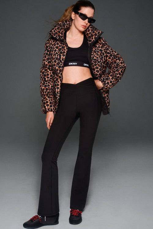 BALANCE COMPRESSION CROSSOVER FRONT FLARE PANT